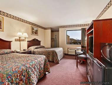 Howard Johnson By Wyndham Blackwood Near Philadelphia Eksteriør billede